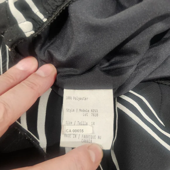 Addition Elle Black White Abstract Skirt Size 14 Chiffon Hem NWOT - Picture 4 of 6